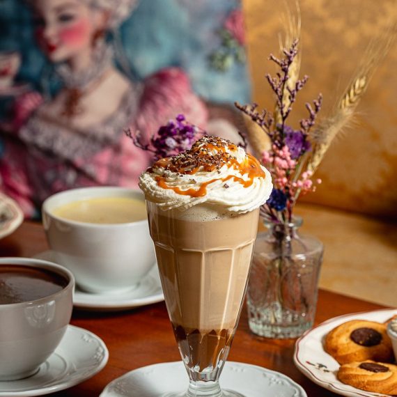 La gourmandise de Violetta