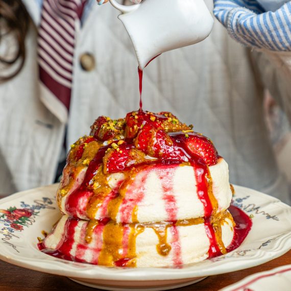 Fluffy pancakes fraise pistahce